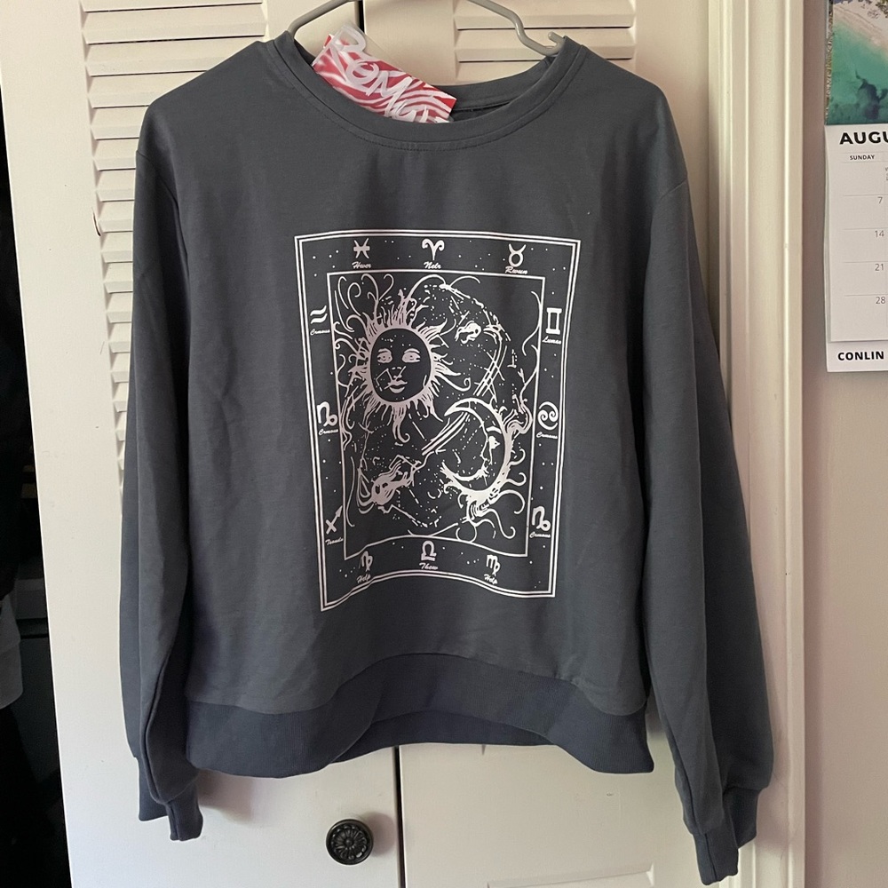Romwe sweatshirt new with tags